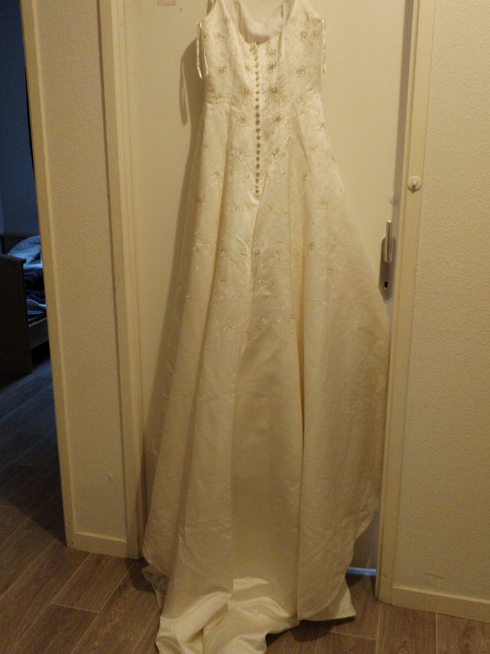 Robe de mariée - photo numéro 2