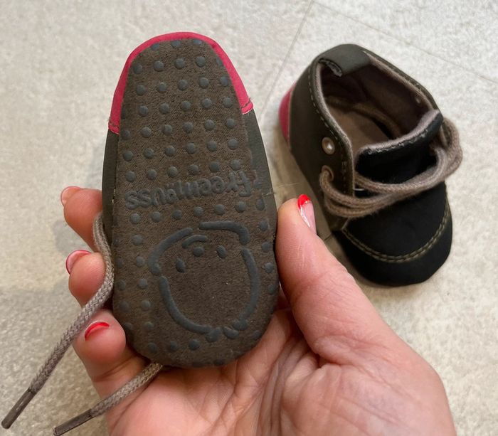 Chaussures taille 16 - photo numéro 5
