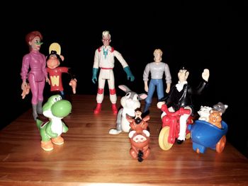 Lot de figurines vintage des années 80 - 90 : SOS Fantômes Ghostbusters Yoshi ( Mario Bros ), Disney , Waïkiki