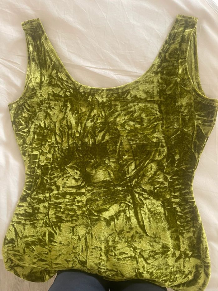 Robe en velours verte - photo numéro 3