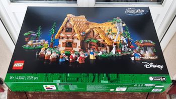 Neuf - Lego Disney 43242 La chaumière de Blanche-Neige et des sept nains