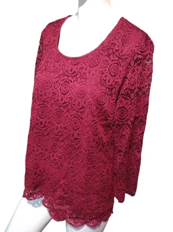 Top tee shirt rouge red bordeaux dentelle lace chic