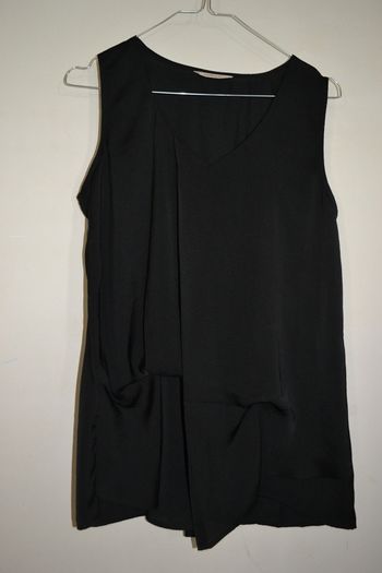 Haut noir pan asymétrique