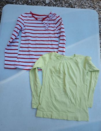 Lot 2 tshirts manches longues pull Tex 5-6 ans