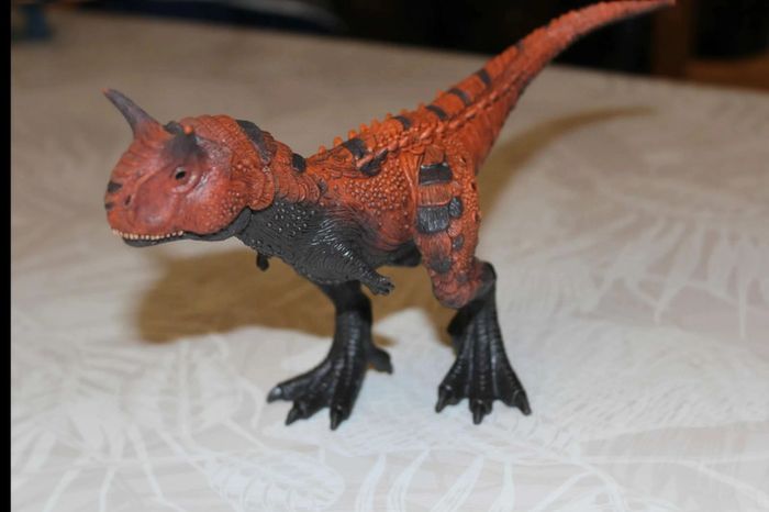 dinosaure carnotaure - photo numéro 2