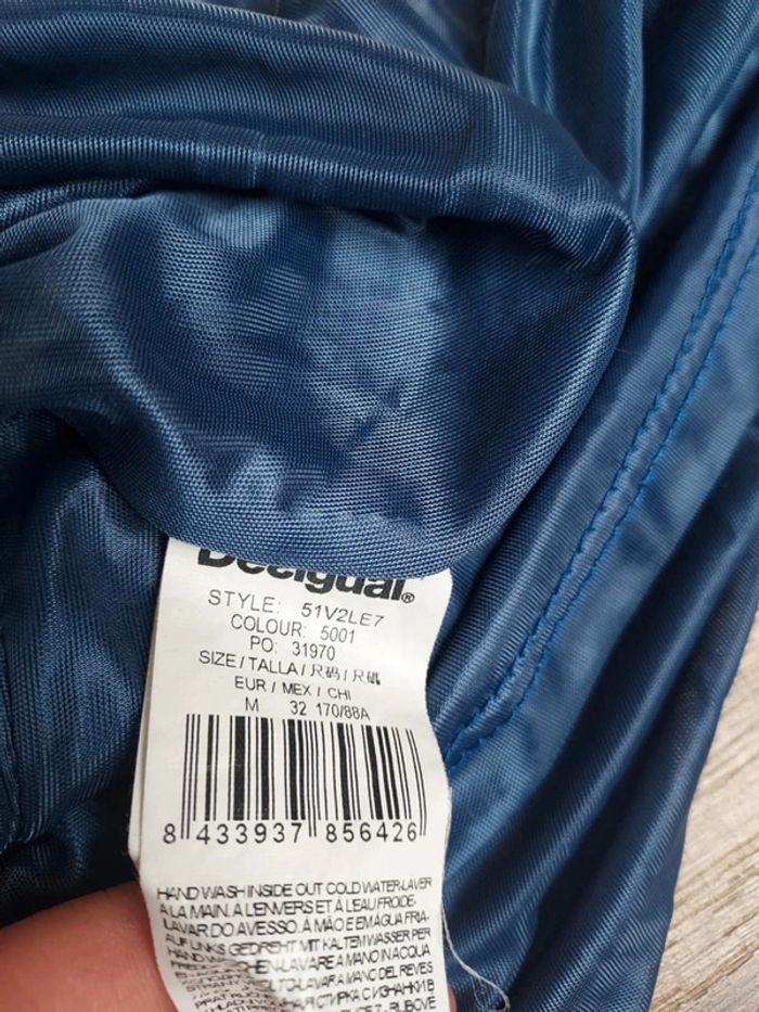 Superbe robe Desigual Taille M - photo numéro 6