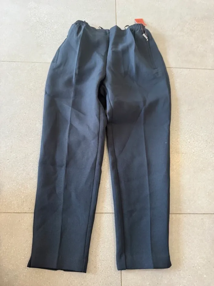 Pantalon navy Alica, taille 22, neuf élastique à la taille, 36*100cm