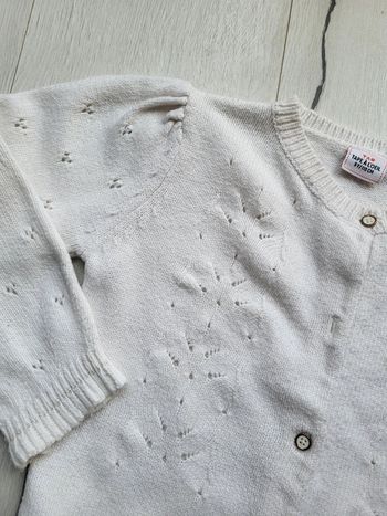 Superbe gilet tape à l'œil 5ans blanc cassé et doré