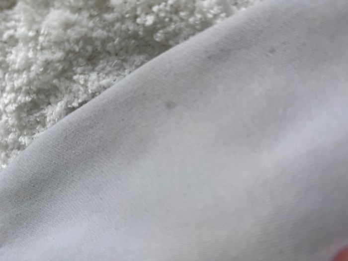 Sweat à capuche Primark taille 4-5 ans (110 cm) - Plusieurs taches sur la manche - photo numéro 6
