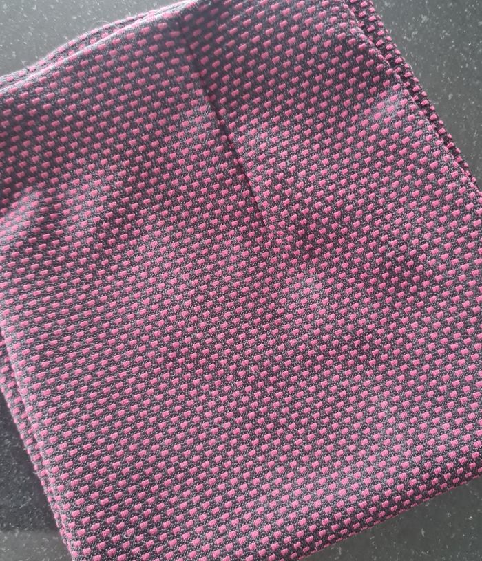 Jupe bordeaux Kiabi – Taille S/M – Neuve sans étiquette - photo numéro 4