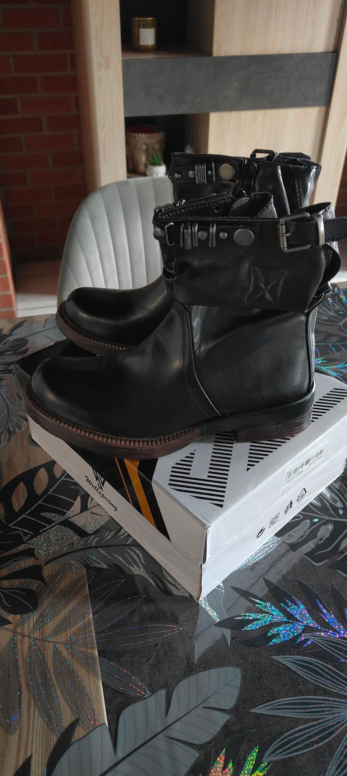 Bottines noires neuves