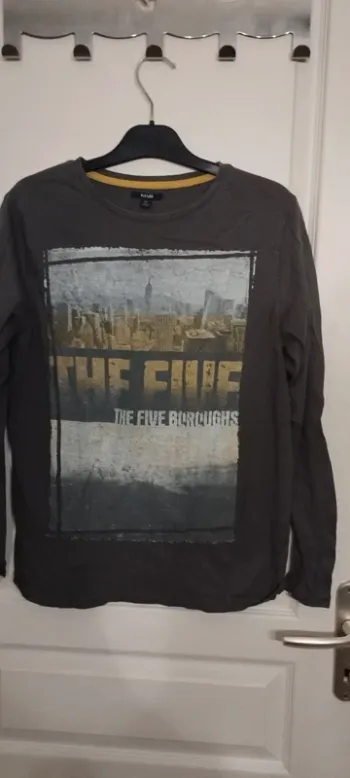 Tee shirt