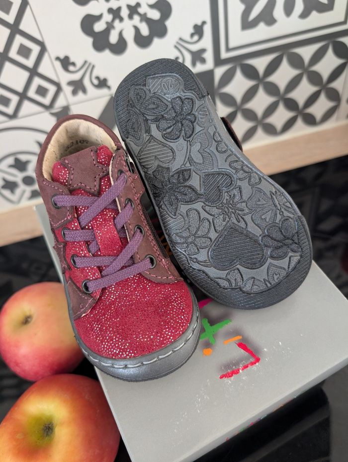 Bottines fille en cuir tout doux et souple. Taille 20. Neuf . Little Mary - photo numéro 4