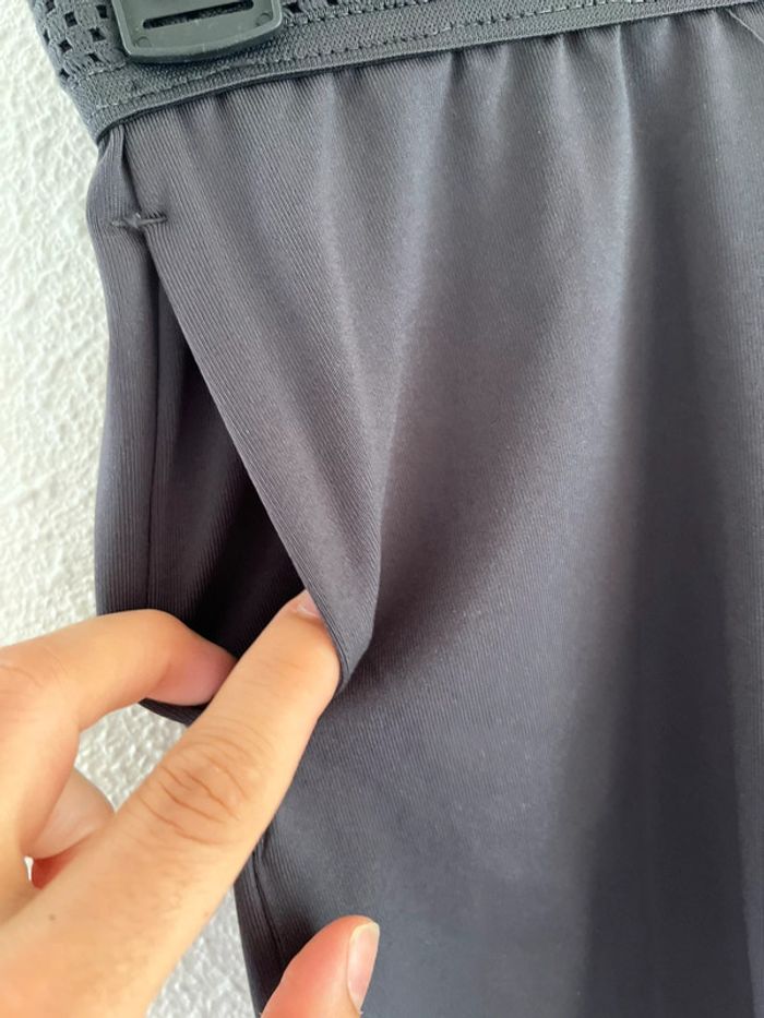 Short décathlon taille 5/6 ans 💫 - photo numéro 2