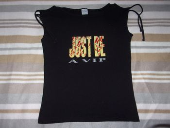 tee shirt sans manche taille M