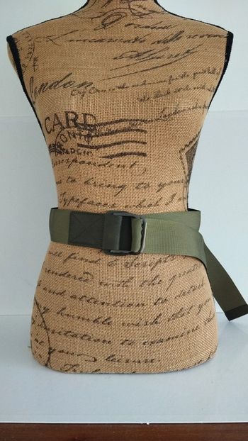Ceinture verte kaki ajustable