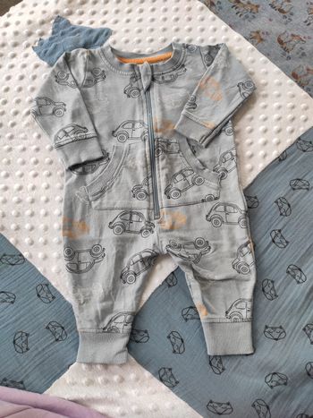 Combinaison  taille 62