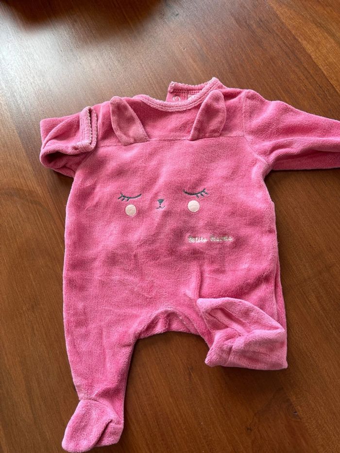 Pyjama fille bon état Kiabi taille 1 mois