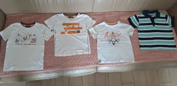 Lot 3 t-shirts et 1 polo 5 ans tâches prix mini peuvent encore servir