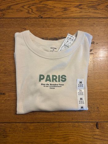 T-shirt blanc à motifs neuf avec étiquette taille M