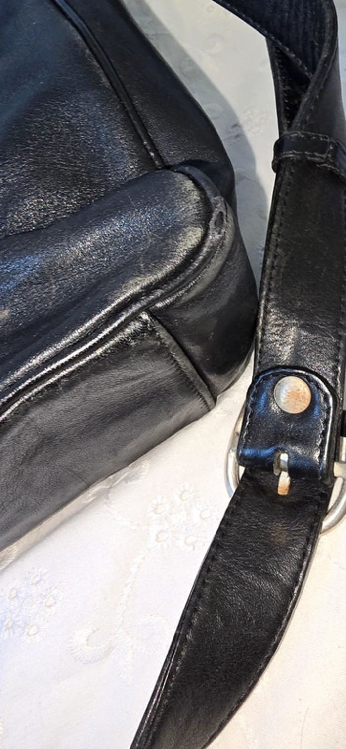 Sac besace en cuir vintage (besoins d un Soins - photo numéro 19