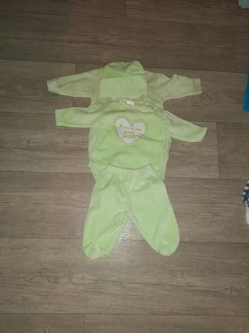 Ensemble de deux pyjamas