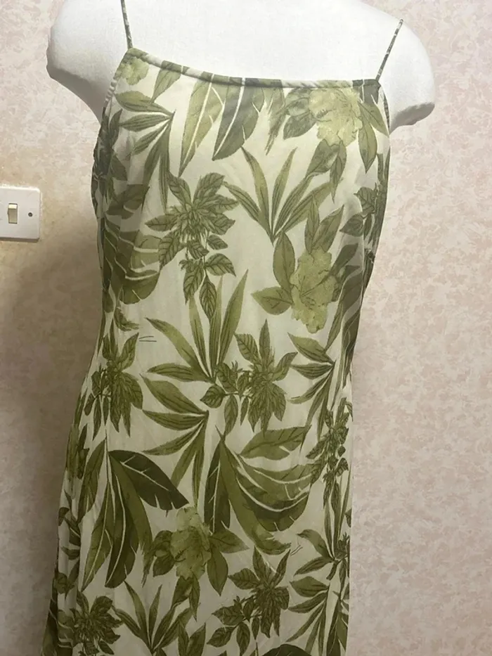 Robe longue fleurie taille 48 - photo numéro 2