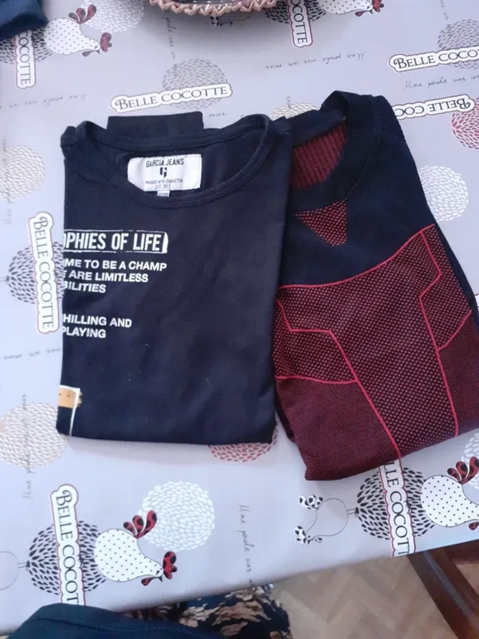Lot 2 tee shirt