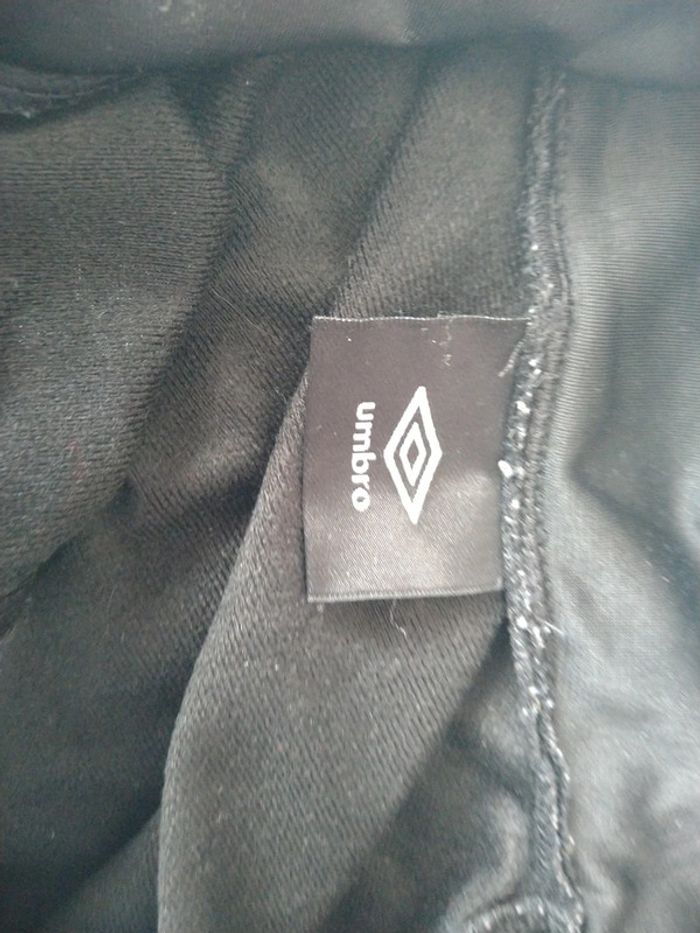 Veste umbro taille 138 cm - photo numéro 2