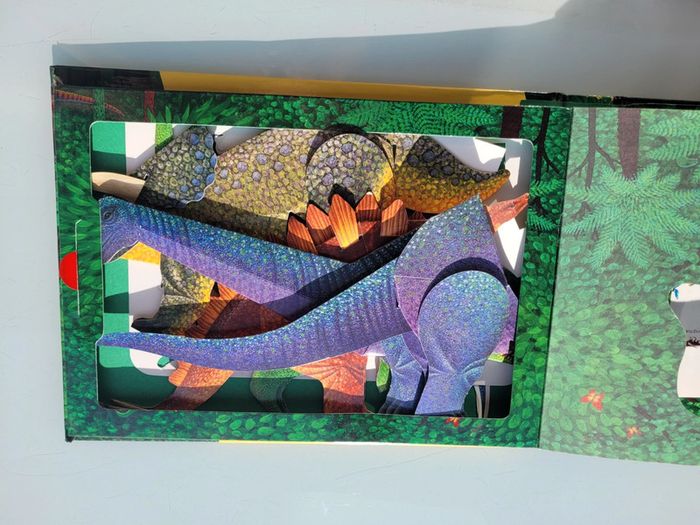 Magnifique livre animé Seuil Jeunesse Dinoparc, la préhistoire en 3D + modèles reduits dinosaures 53 - photo numéro 11