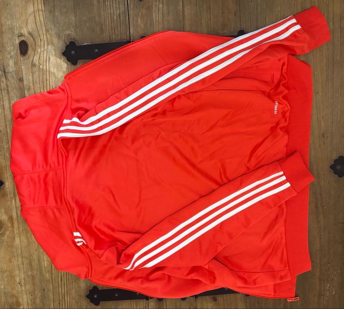 Veste Adidas jamais portée - photo numéro 3
