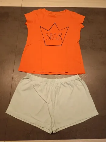 Vends pyjamas été 2 pièces C&A taille 10 ans.