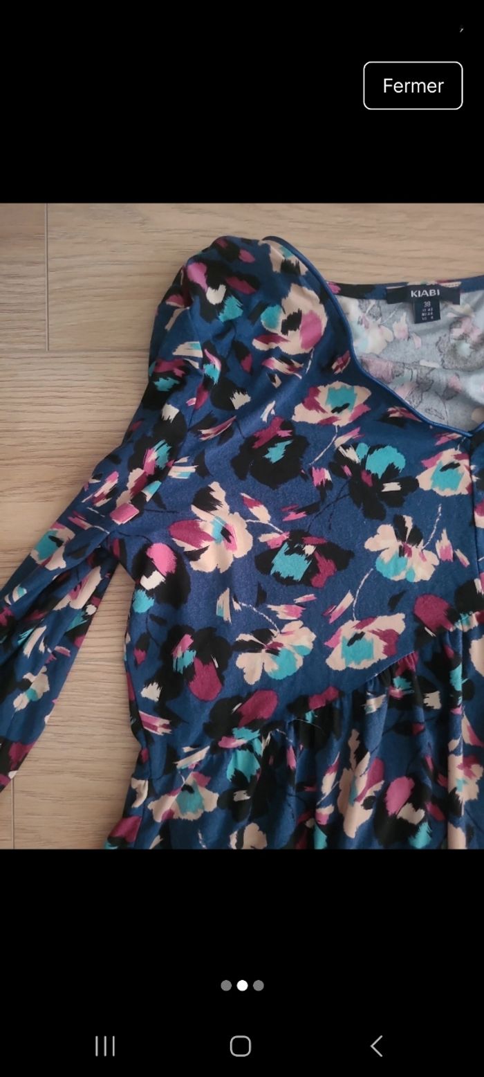 Robe fleurie neuve - photo numéro 2
