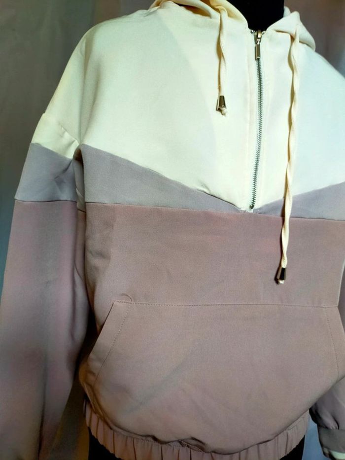Sweat à capuche bicolore – AMISU – Taille XS - photo numéro 3