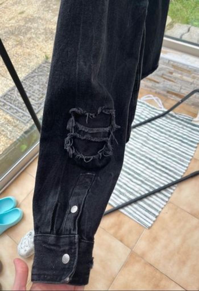 Veste en jeans délavé et troué noire - photo numéro 4