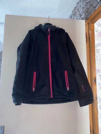 Menteau de la marque etirel taille 12 ans