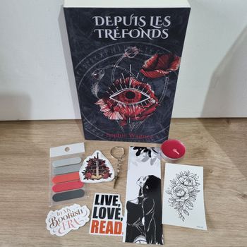 Depuis les tréfonds dédicacé + Goodies