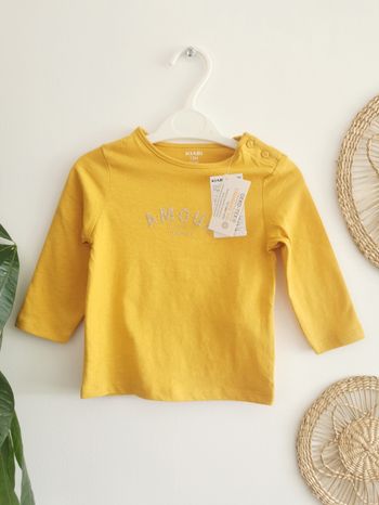 Tee-shirt moutarde "Amour" Kiabi 12 Mois