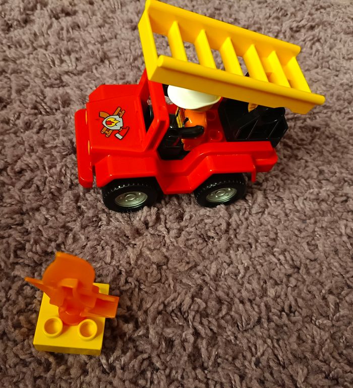 Lego Duplo pompier - photo numéro 5