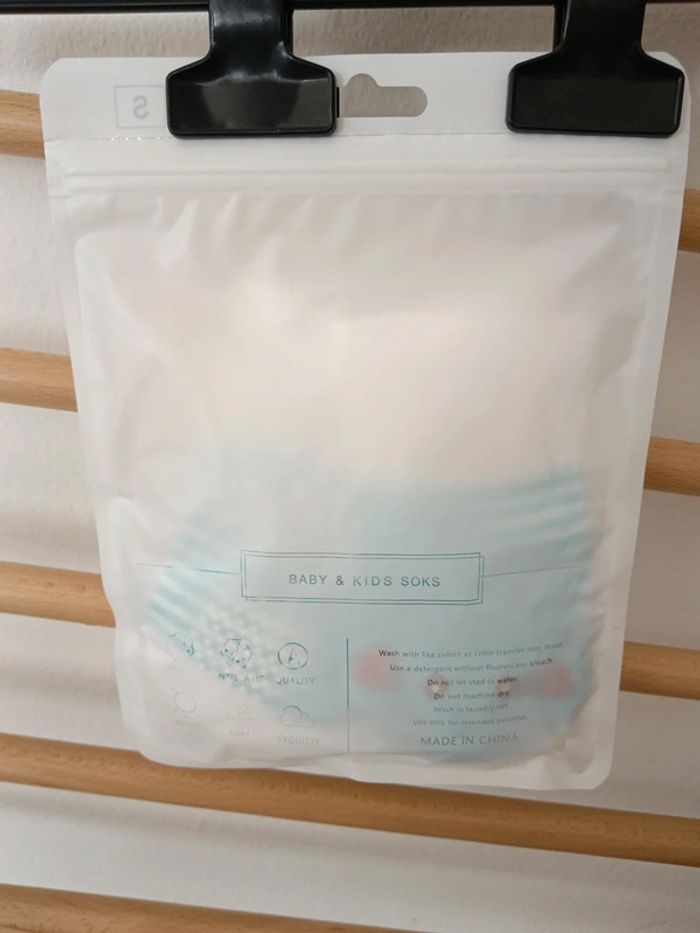 Chaussette bebe neuve - photo numéro 3