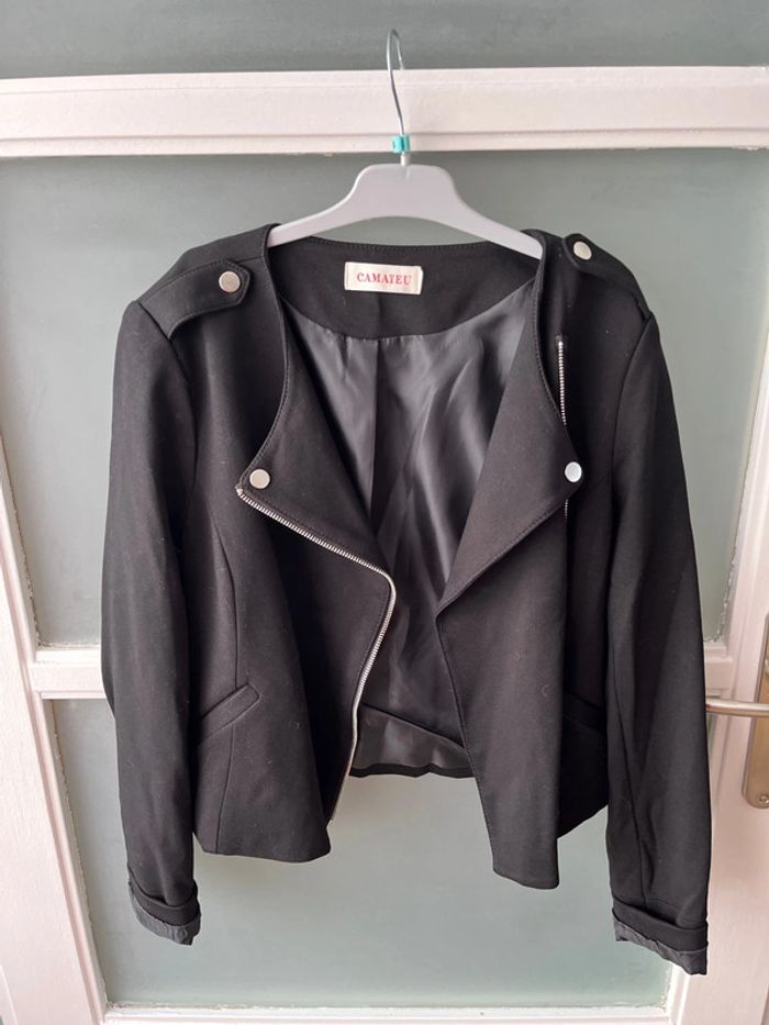 Jolie veste façon perfecto
