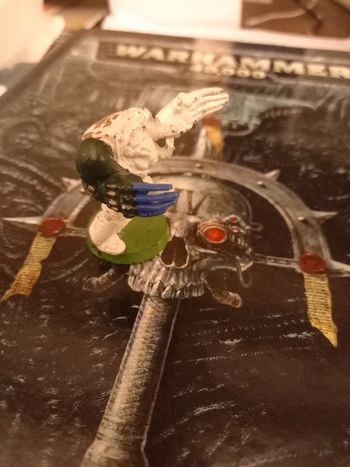 Metal terminator with pair of lightning claws rogue trader warhammer