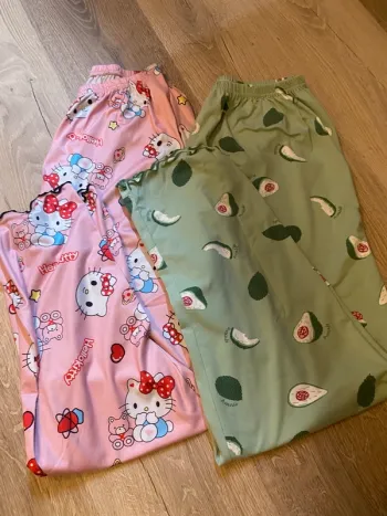 lot de deux pantalons de pyjama femme taille M