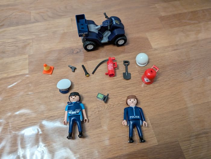 Lot 6 de playmobil police - photo numéro 5