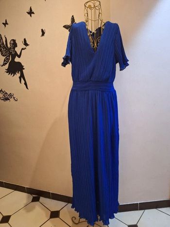 Robe bleue roi plissée