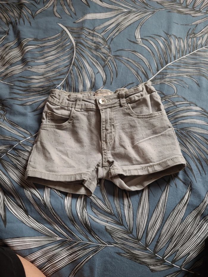 Short jeans gris