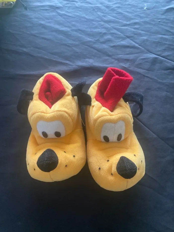 Pantoufle 27/30 plutô le chien Disney