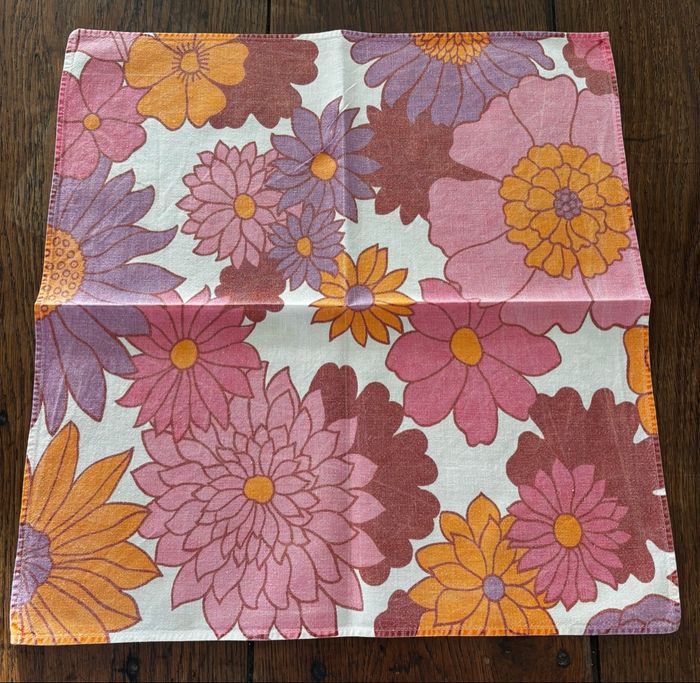 Vintage ensemble de 4 serviettes en tissu fleuries - photo numéro 7