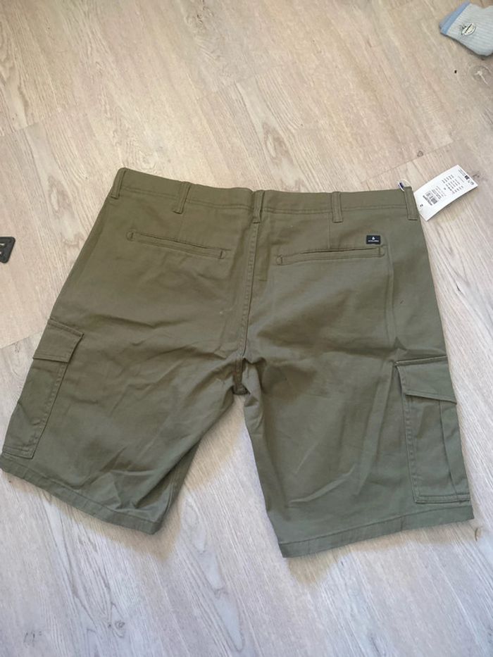 Short bermuda, cargo, Jack & Jones taille 52 w42 neuf - photo numéro 5