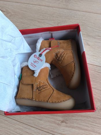 Chaussures/ Bottines Kickers fille ou garçon Sobooty Camel Kickers quasi neuves - Taille 19